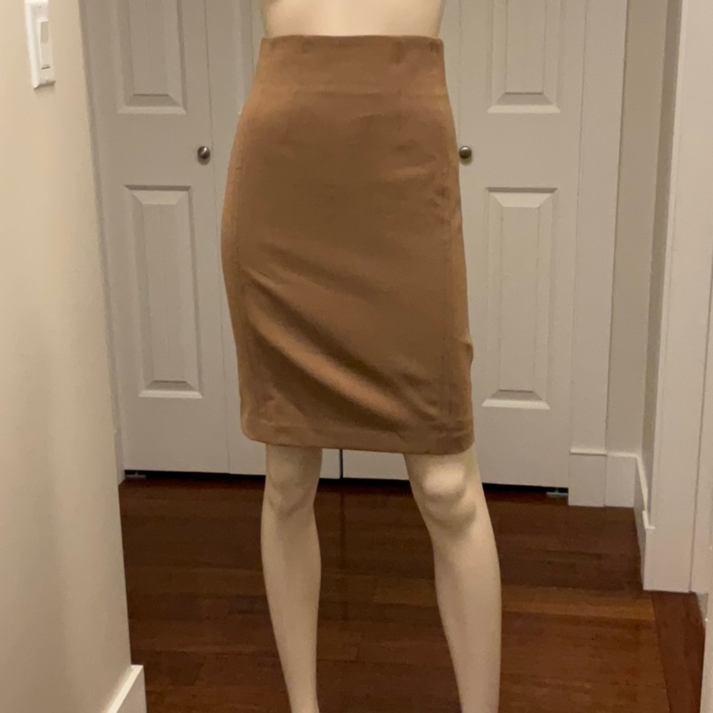 BABATON Women’s High Waisted Elegant Tan Skirt Size 2